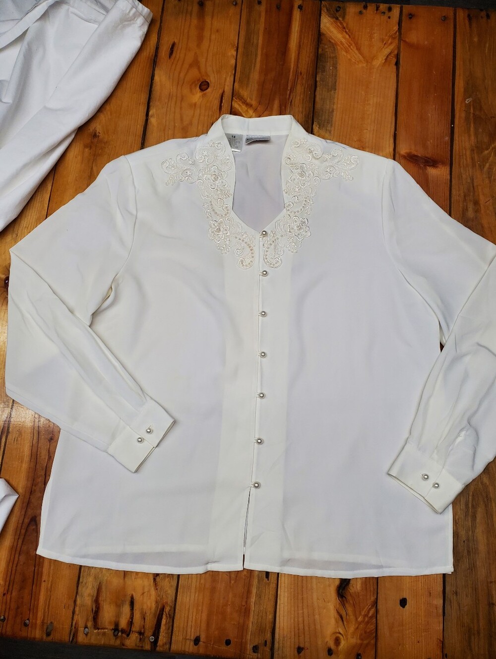 Liz Baker Vintage Ivory Blouse Size 14 Pearl Buttons Lace Embroidery Long Sleeve